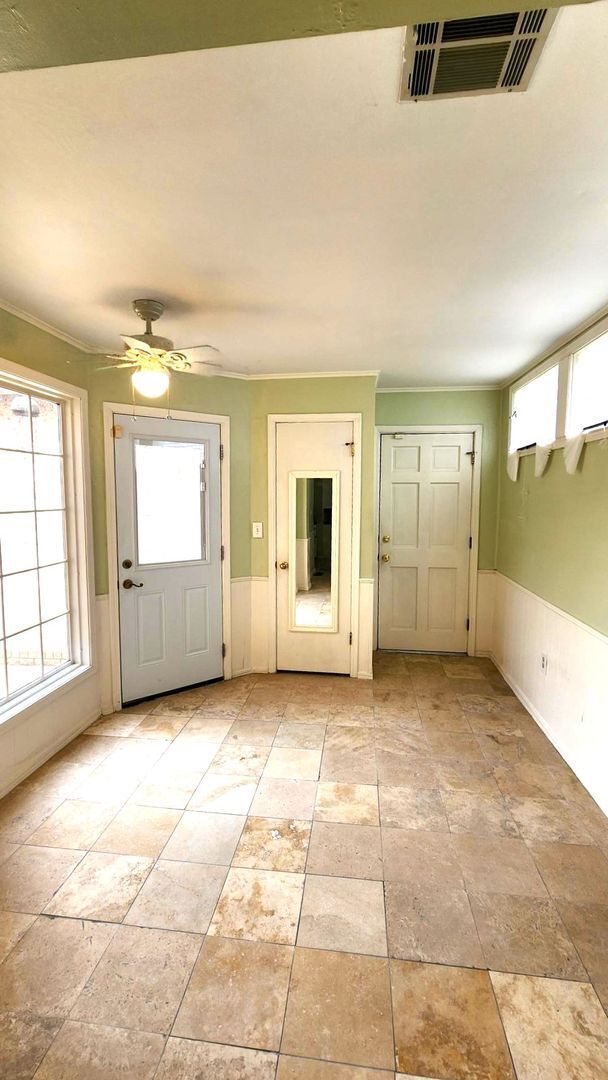 Building Photo - 3 Bed 2 Bath Townhome in Lakehurst Add NW OKC