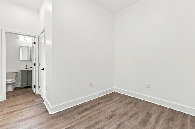 Building Photo - 2BR/3BA Home | North Philly