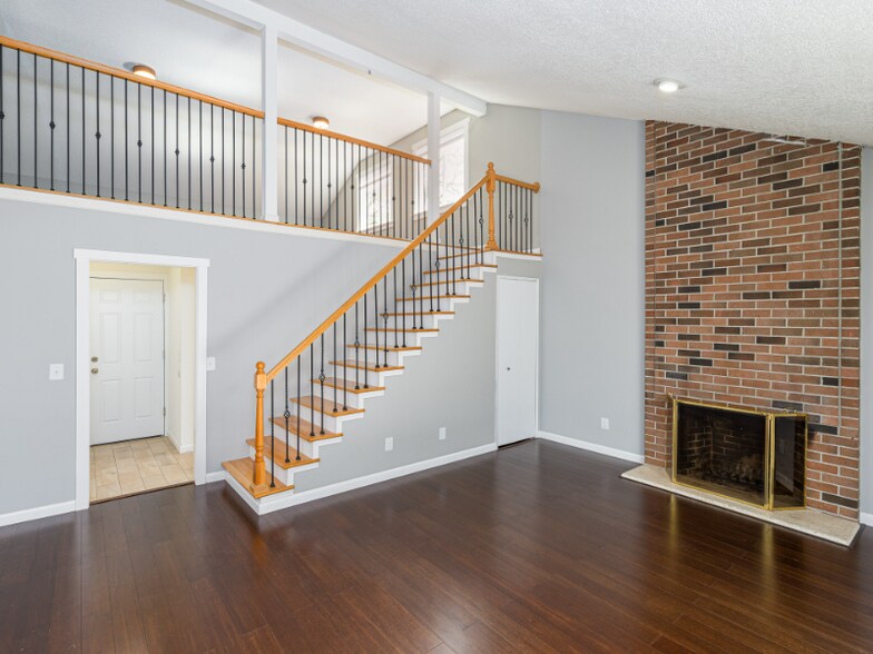 Building Photo - 16800 NW Coburg Ln
