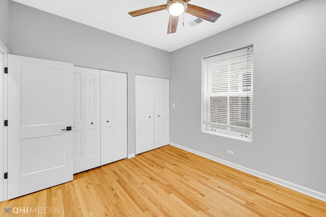 Building Photo - 833 W Lawrence Ave