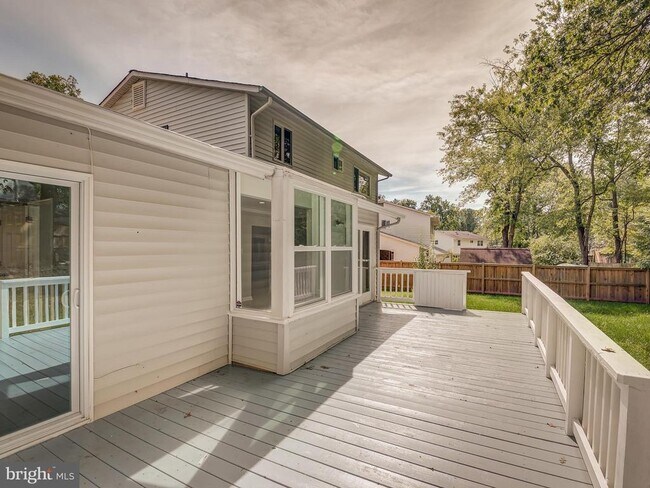 Building Photo - 6812 Landor Ln