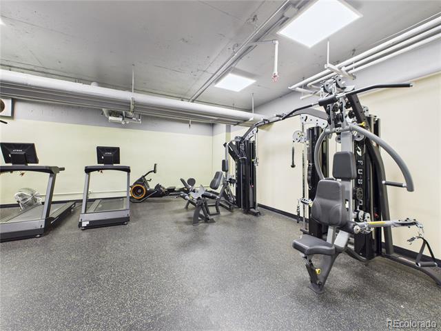 Building Photo - 3100 E Cherry Creek S Dr