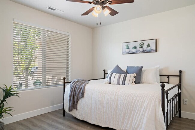 Building Photo - 3273 2530 S