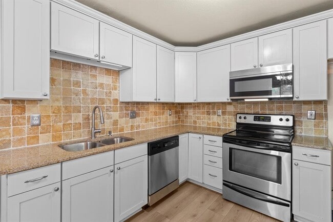 Building Photo - 135 Kaeleku Ln