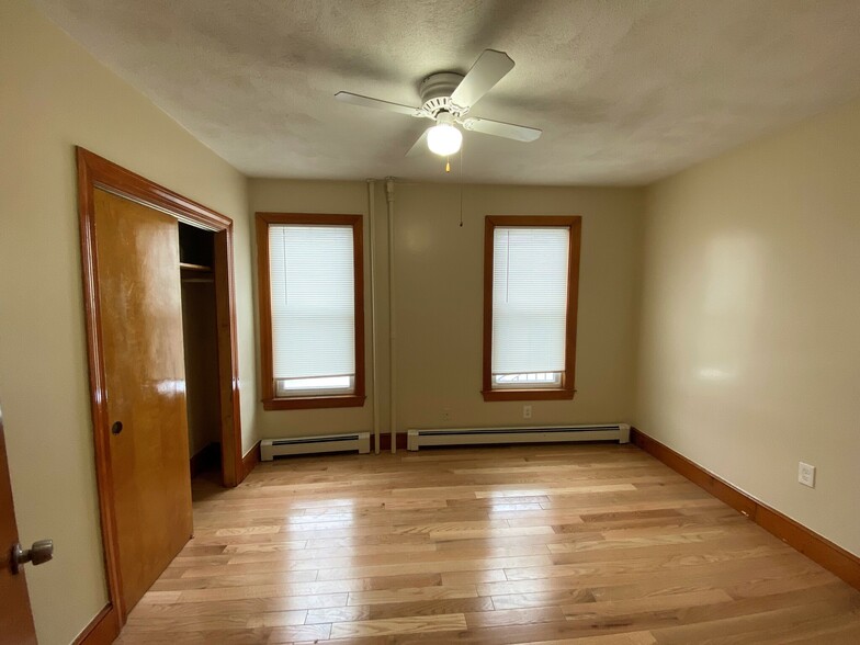Building Photo - 51 Aldie St