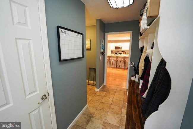 Building Photo - 3727 Village Trail