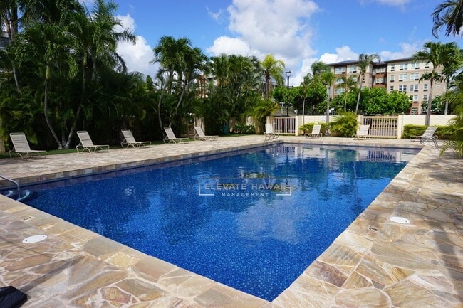 Building Photo - RENOVATED, PENTHOUSE VIEWS - Studio Unit i...