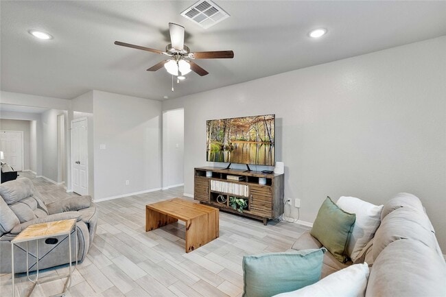 Building Photo - 24714 Crimson Pine Dr