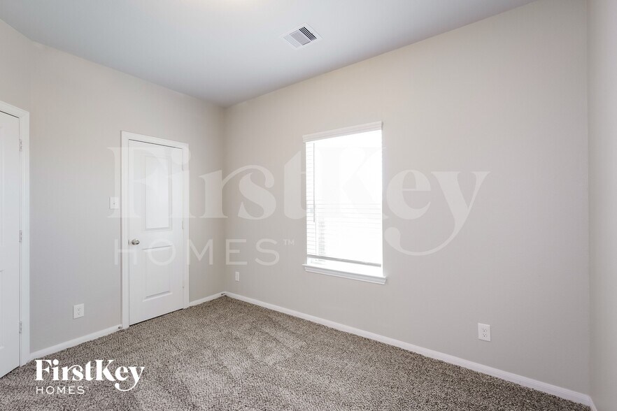 Building Photo - 16303 Westley Ridge Dr