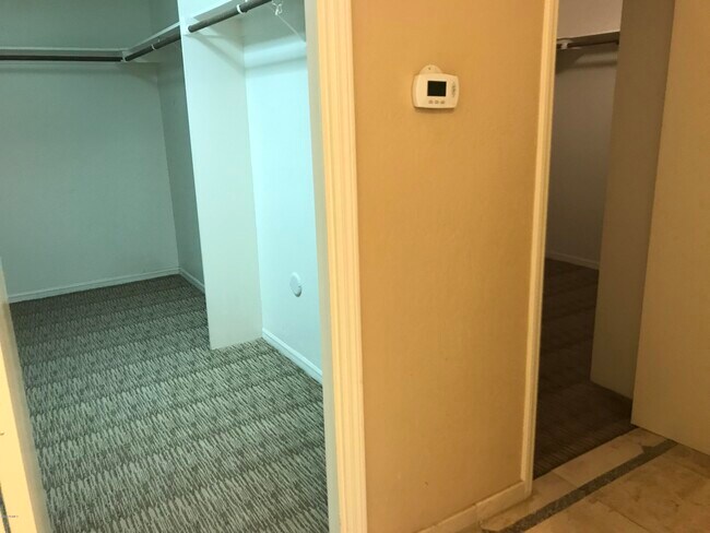 Building Photo - 12018 N Hayden Rd