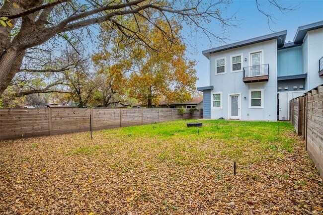 Building Photo - 6405 Chesterfield Ave