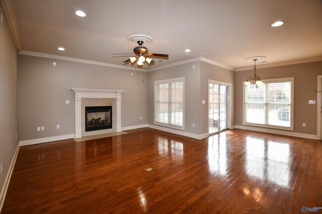 Building Photo - 260 Old Overton Dr