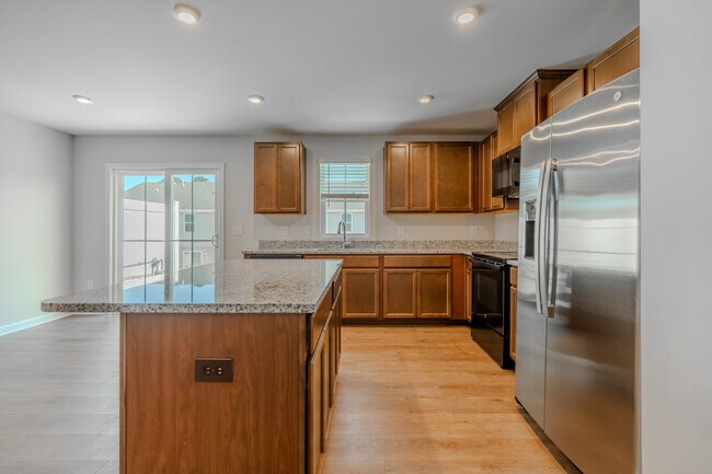 Building Photo - 113 Filly Ln
