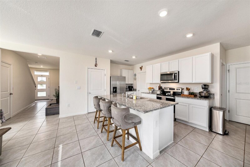 Building Photo - 3528 Maple Grv Wy