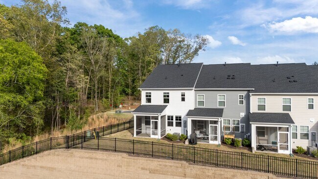 Building Photo - Charming 3 Bedroom Home located in Wake Forest