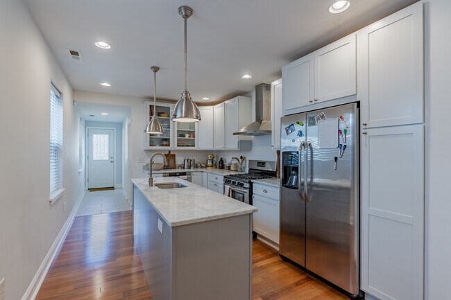 Building Photo - 223 S Collington Ave