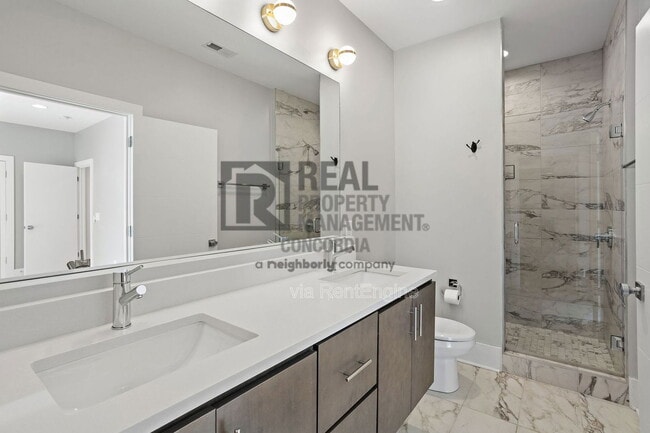 Building Photo - 1242 2nd Ave S