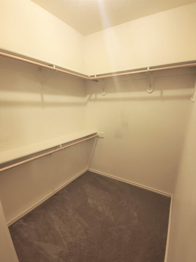 Building Photo - 21315 SW Baler Way