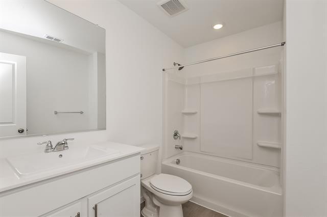 Building Photo - 2748 Mistwood Dr