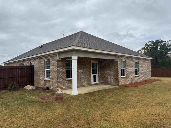 Building Photo - 424 Kohn Dr