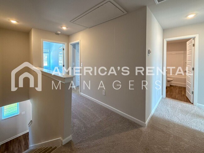 Building Photo - Home in Lincoln, AL for Rent! Available to View Now!