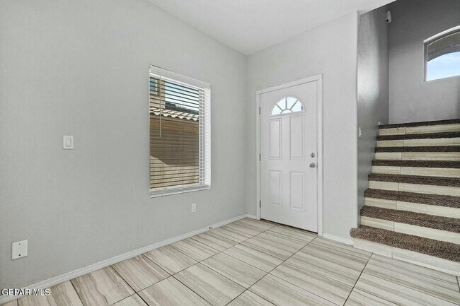 Building Photo - 12922 Clevedon St