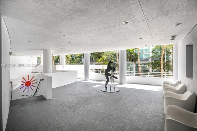 Building Photo - 5970 Indian Creek Dr