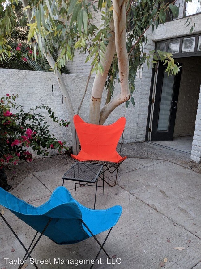 Building Photo - 328 E Willetta St