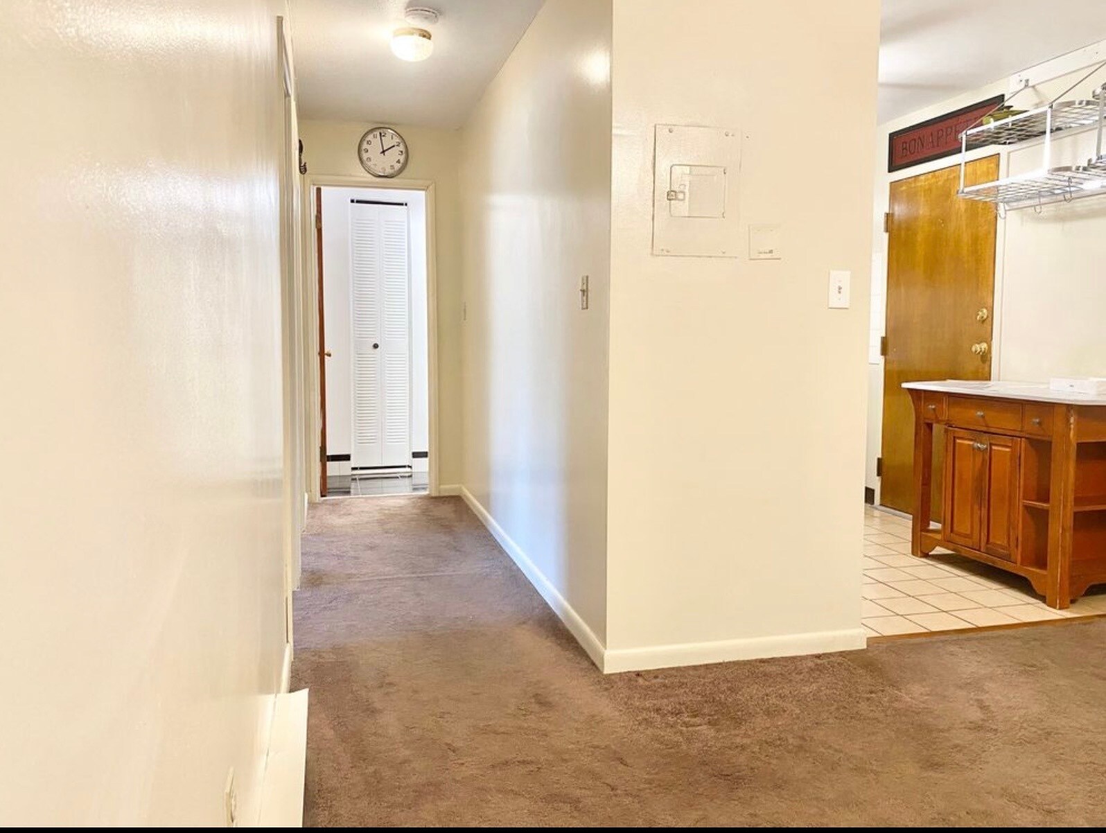 Kitchen and hallway - 2108 Phillips Rd