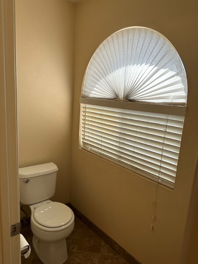 Building Photo - "Stylish and Spacious 3-Bed Home in Las Vegas with over 1500 sqft on a corner lot