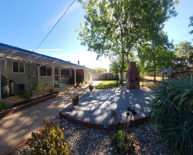 Building Photo - 297 Cerro Romauldo Ave