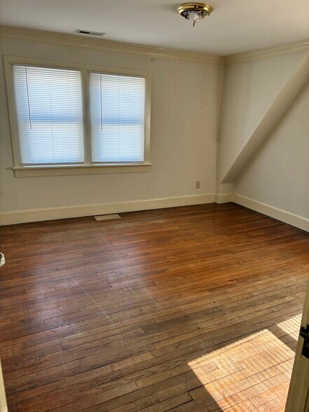 Building Photo - 102 Loch Lane Dr