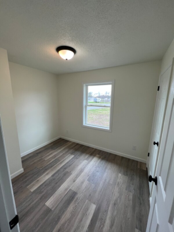 Building Photo - 678 Wood Dr Ext