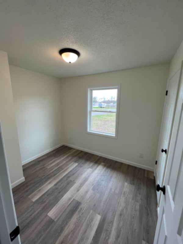 Building Photo - 678 Wood Dr Ext