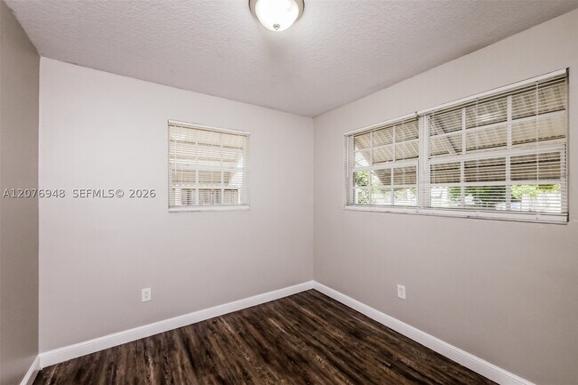Building Photo - 3430 N 72nd Terrace