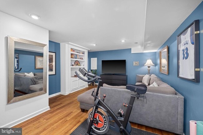 Building Photo - 535 Colecroft Ct