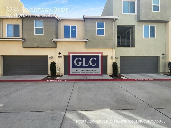Building Photo - 3234 Bridgeway Dr