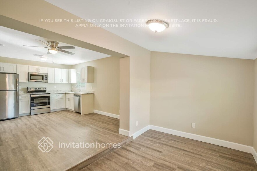 Building Photo - 6291 NW 14th Ct