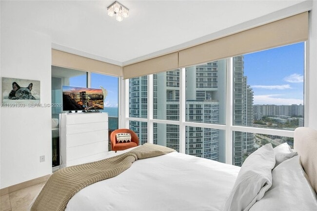 Building Photo - 18201 Collins Ave