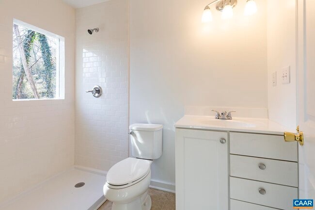 Building Photo - 1718 Rugby Ave