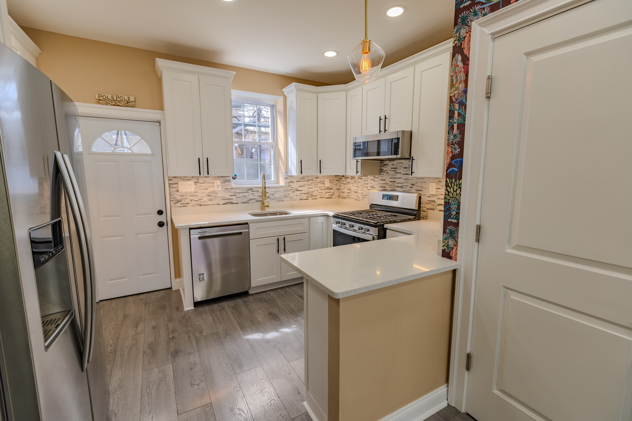 Building Photo - 1828 Hoffman St