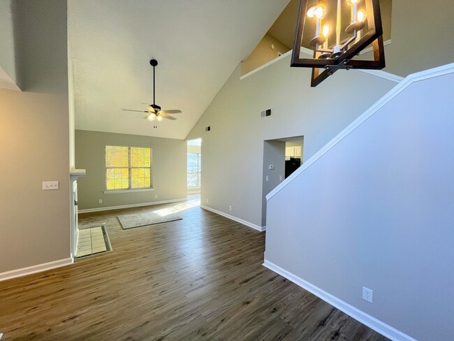 Building Photo - 1085 Stones Throw Dr NW