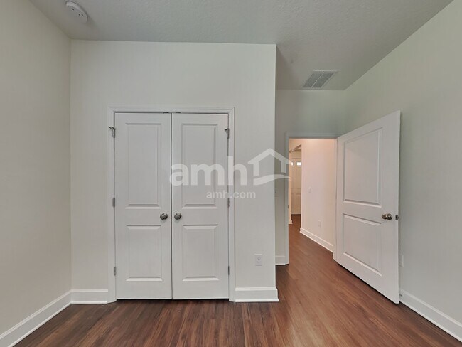 Building Photo - 2211 Saffron Walden Dr