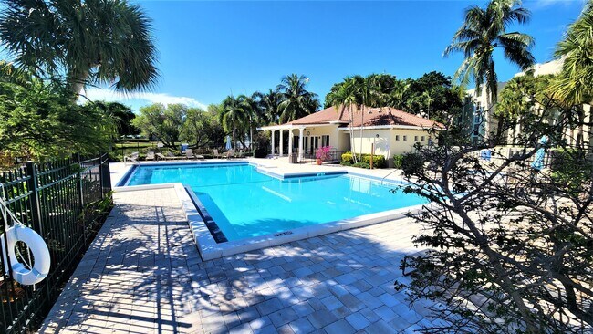 Building Photo - 820 Lavers Cir