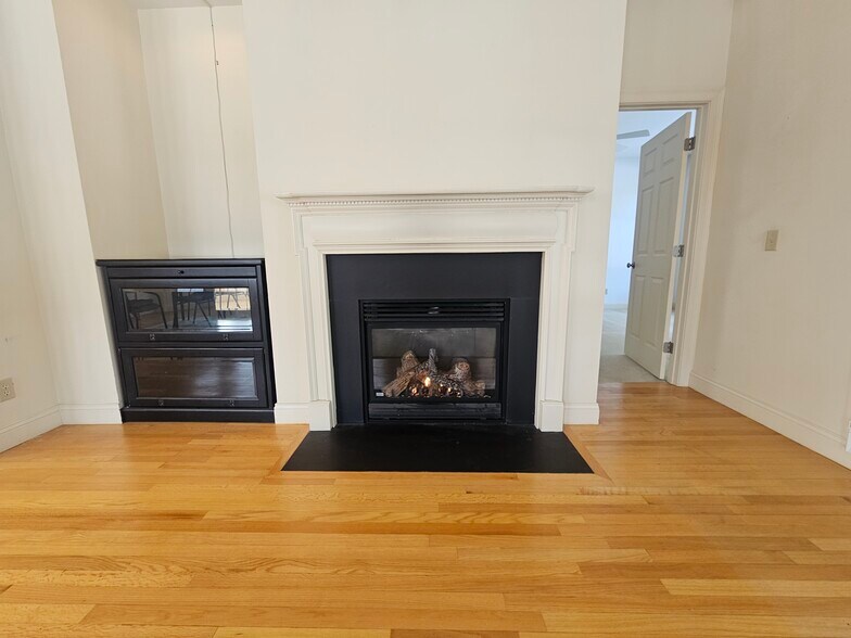 Gas fireplace/hutch - 359 Main St