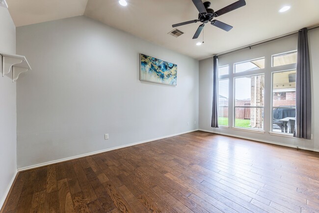 Building Photo - 10923 Starling Creek Dr