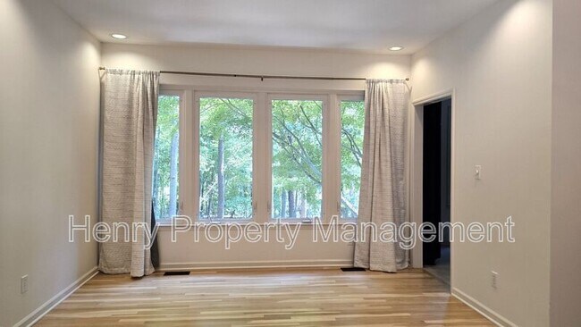 Building Photo - 4521 Briarglen Ln