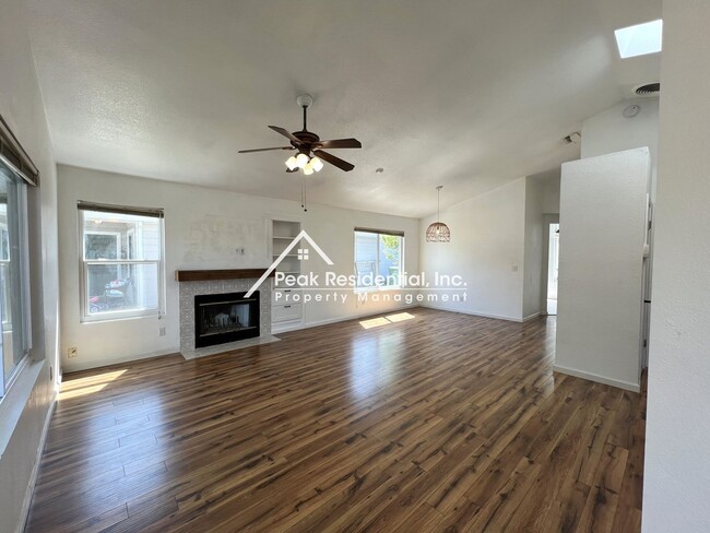 Building Photo - Wonderful 3bd/2ba Elk Grove Home with Garage!