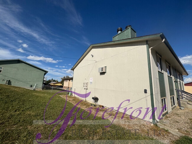 Building Photo - 2520 S Jefferson St