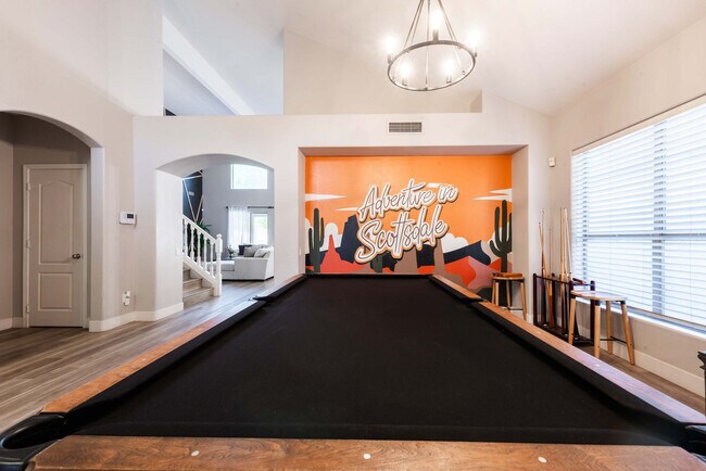 Building Photo - 5924 E Woodridge Dr